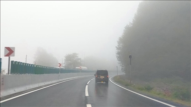 Bolu Dağı'nda sis etkili oluyor