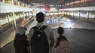 Vizitorët e TEKNOFEST-it përjetojnë nga afër sistemin turk të mbrojtjes ajrore "Kupola e Çeliktë"