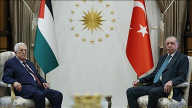 Turkish President Erdogan welcomes Palestinian counterpart Abbas
