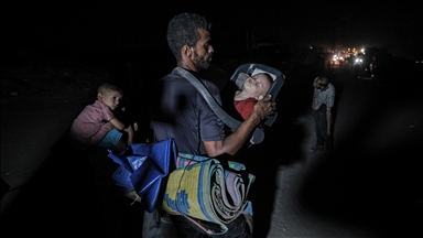 Palestinci bježe ka jugu Gaze: Noću se osjeća kao da nas smrt okružuje