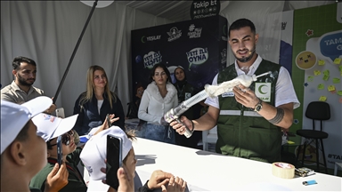 Yeşilay TEKNOFEST'te çocuklara bağımlılığın zararlarını deneylerle anlattı