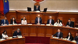 Албанскиот Парламент ја одобри новата Влада и програмата