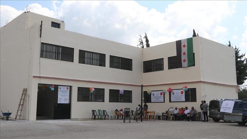 سووریا.. بە پاڵپشتی تورکیا قوتابخانەیەک لە لازقییە دوای نۆژەنکردنەوەی کرایەوە