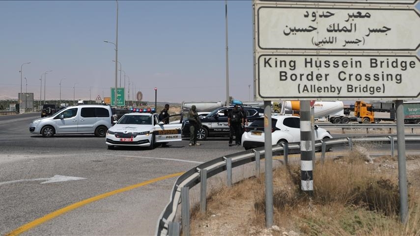 بعد سماحها بكميات محدودة.. إسرائيل توقف مساعدات غزة عبر الأردن