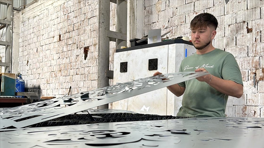 "Yılın çırağı" seçilen genç, kendi fabrikasını kurup istihdam oluşturmayı hedefliyor