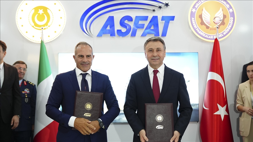ASFAT ile Magnaghi Havacılık'ın "Ortak Girişim Sözleşmesi" imza töreni TEKNOFEST'te yapıldı