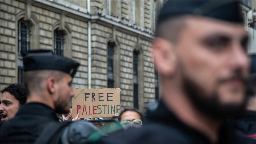 France’s Interior Ministry urges prefects to block Palestinian flag displays on town halls on Sept. 22