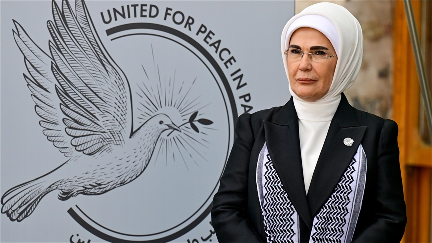 Emine Erdogan signe une déclaration pour protéger l’éducation des enfants dans les zones de guerre