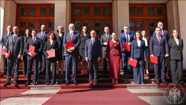 Betohen ministrat e rinj të Qeverisë së Shqipërisë, marrin zyrtarisht detyrën