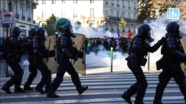 309 arrested as 1M attend nationwide protests in France: Report