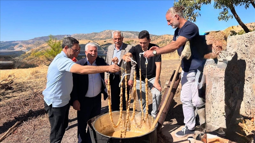 Li Diyarbekirê çêkirina dims, bastîq û meşlûran didome