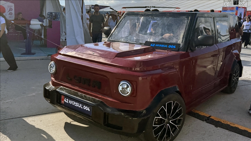 Öğrencilerin geliştirdiği elektrikli araç Lyra, TEKNOFEST'te sergileniyor