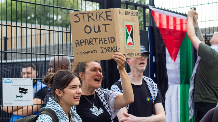 Protesters block entrance at European Baseball Cup in Netherlands to denounce Israel Protesters block entrance at European Baseball Cup in Netherlands to denounce Israel