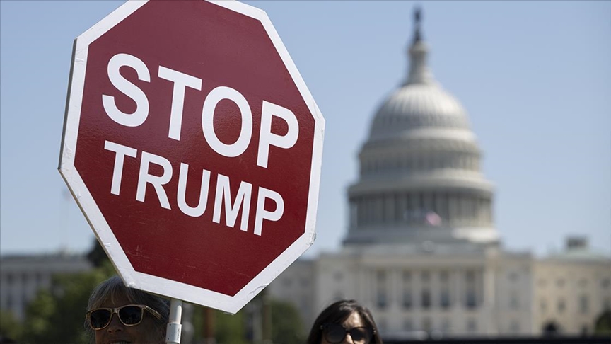 Се одржа митинг против Трамп во Вашингтон