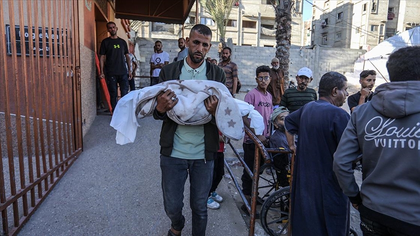 İsrail'in Gazze Şeridi'ne düzenlediği saldırılarda 58'i Gazze kentinden 68 kişi hayatını kaybetti