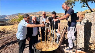 Li Diyarbekirê çêkirina dims, bastîq û meşlûran didome