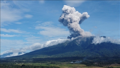 Indonesia's Mount Merapi erupts, spewing ash up to 1,000 meters