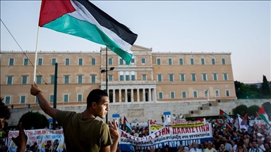 Građani se okupili ispred Parlamenta u Atini u znak podrške Palestini