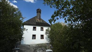 ‘Mosque in the sky’ in eastern Bosnia defies time