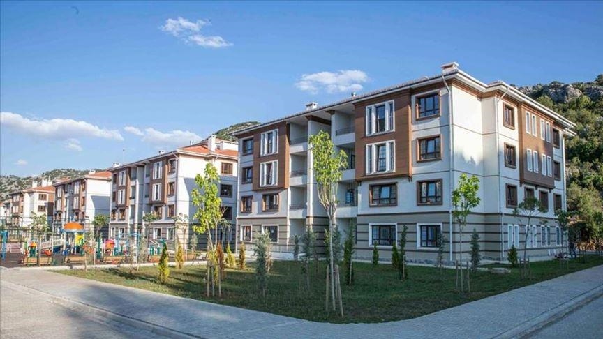 Bakan Kurum 'sosyal konut projemiz büyük teveccüh gördü' diyerek açıkladı: TOKİ'de rekor başvuru!