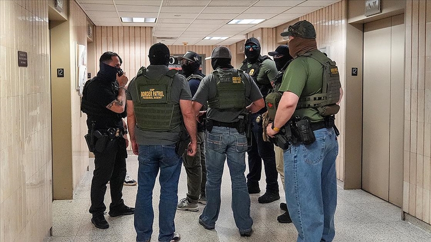 ABD'nin California eyaletinde Göçmenlik ve Gümrük Muhafaza Dairesi görevlilerine maske yasağı