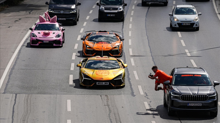 Dünyaca ünlü otomobil rallisi, İstanbul'dan start aldı