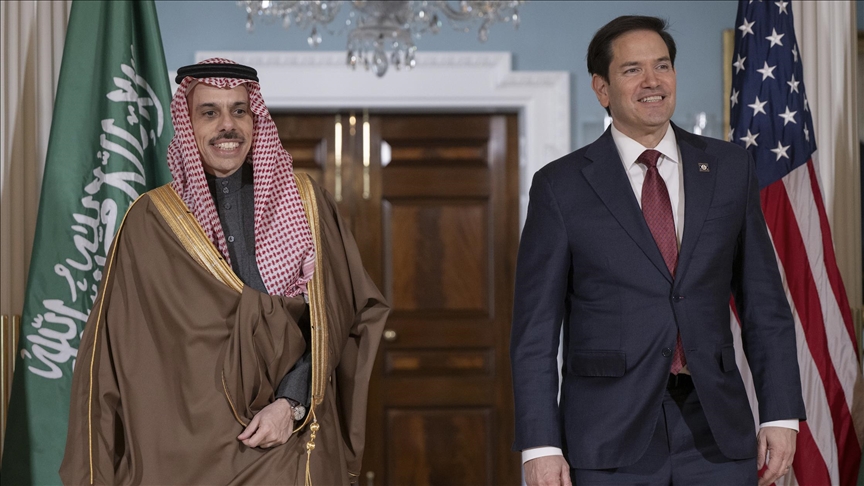 بن فرحان وروبيو يبحثان التطورات الإقليمية والدولية