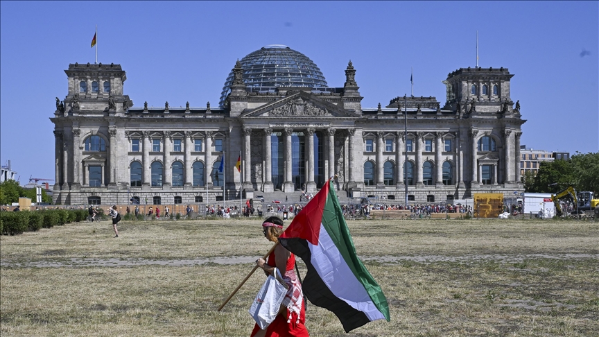 German opposition urges government to recognize Palestinian state