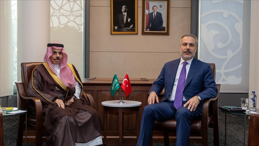 Dışişleri Bakanı Fidan, Suudi Arabistan Dışişleri Bakanı Ferhan ile görüştü