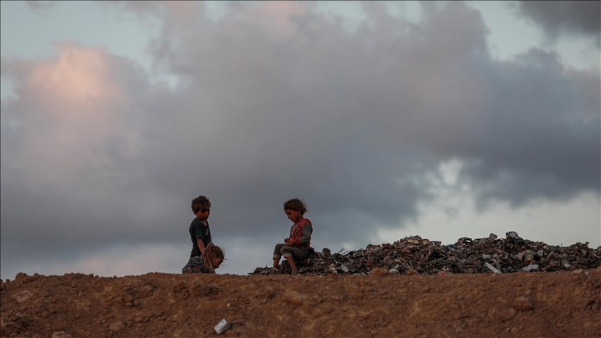 Israel kills 12 Palestinians, renews evacuation warning for Gaza City