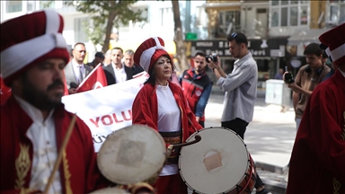 Davul sevgisi Ayşe Ezer'i mehter takımına taşıdı