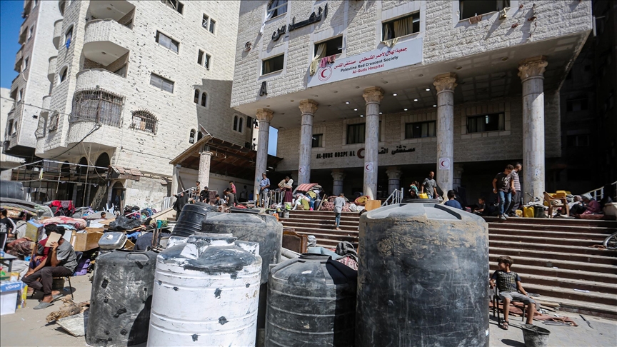الهلال الأحمر: إسرائيل تعطل محطة أكسجين مستشفى القدس بغزة وتغلق مداخله 