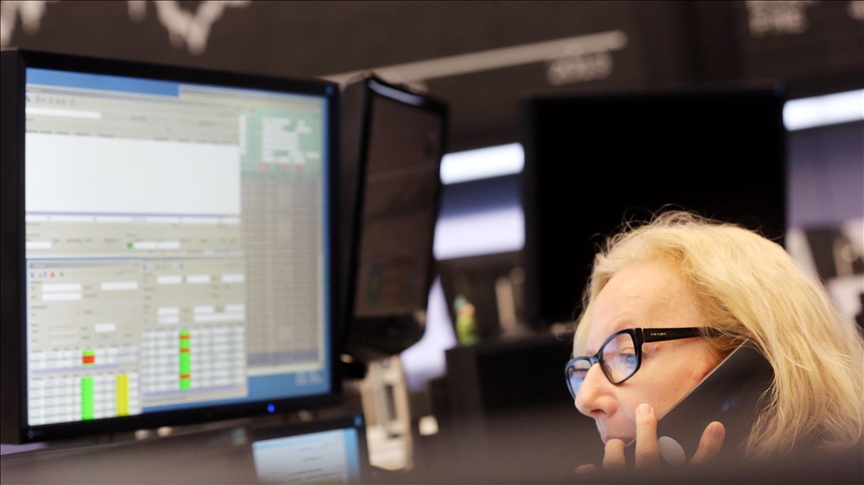 European stock markets end mostly higher