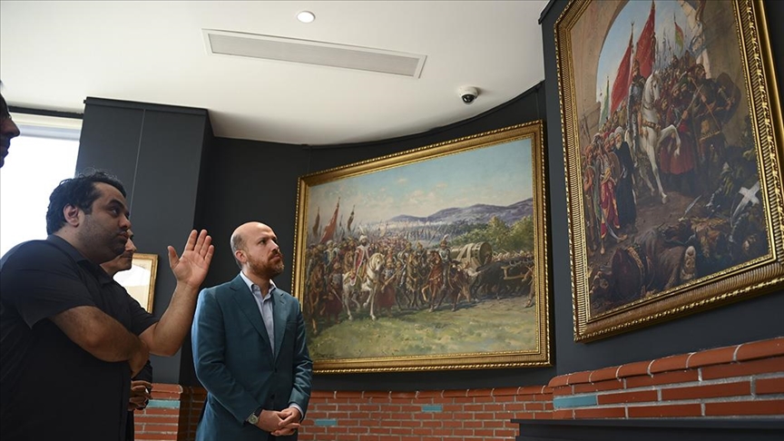 İstanbul'un fethi ve Fatih Sultan Mehmet'i anlatan sergi Palet Okulları'nda açıldı