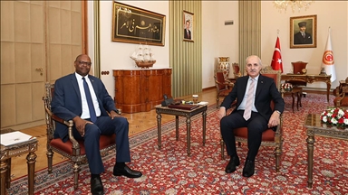 TBMM Başkanı Kurtulmuş, Zimbabve'nin Ankara Büyükelçisi Mutiwazuka'yı kabul etti
