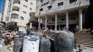 الهلال الأحمر: إسرائيل تعطل محطة أكسجين مستشفى القدس بغزة وتغلق مداخله 