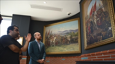 İstanbul'un fethi ve Fatih Sultan Mehmet'i anlatan sergi Palet Okulları'nda açıldı