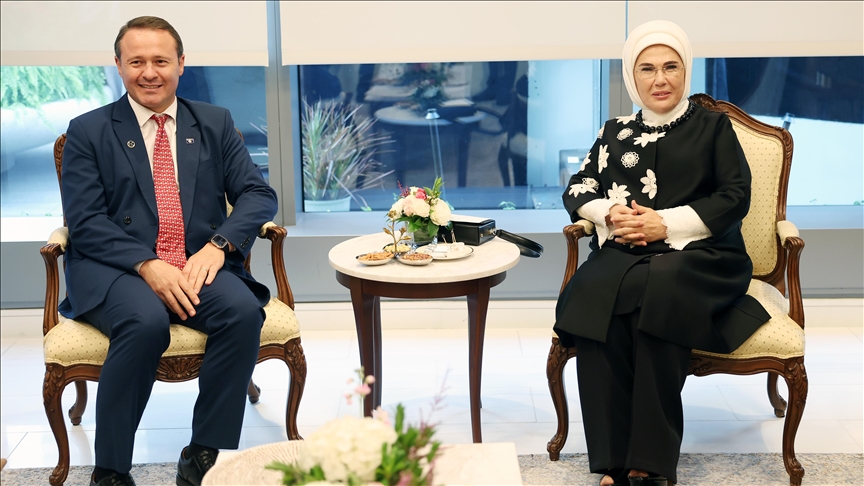 Emine Erdoğan takohet me bashkëshortin e presidentes së Kosovës në New York