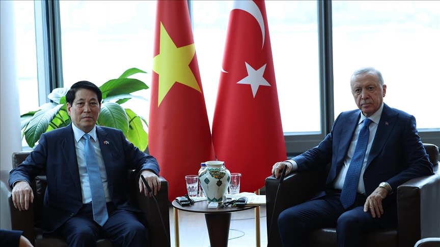 Cumhurbaşkanı Erdoğan, Vietnam Devlet Başkanı Luong Cuong ile görüştü