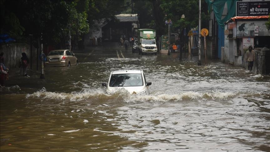 В Индии в результате сильных дождей в Калькутте погибли 10 человек