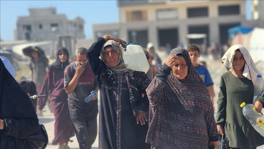 هجرتهم إسرائيل وتعطشهم.. مليون فلسطيني تذوي أعوادهم بـ"المواصي" (تقرير)