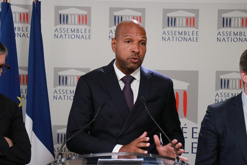 Le député guadeloupéen Olivier Serva devient citoyen béninois pour dénoncer la xénophobie en France