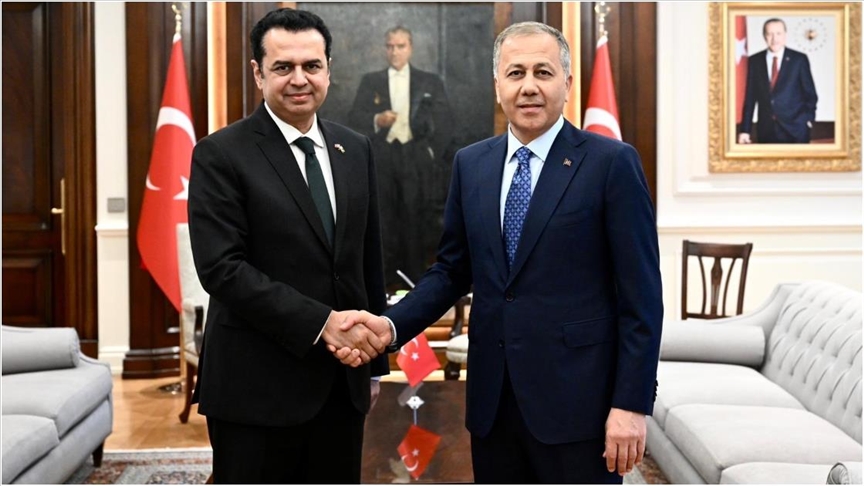 İçişleri Bakanı Yerlikaya, Pakistan İçişleri ve Narkotik Kontrolden Sorumlu Devlet Bakanı Chaudhry ile görüştü İçişleri Bakanı Yerlikaya, Pakistan İçişleri ve Narkotik Kontrolden Sorumlu Devlet Bakanı Chaudhry ile görüştü