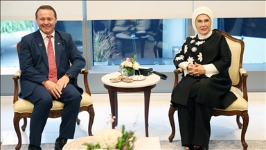 Emine Erdoğan takohet me bashkëshortin e presidentes së Kosovës në New York
