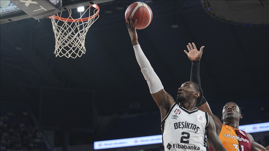 Basketbolda maçlar 13 salonda oynanacak