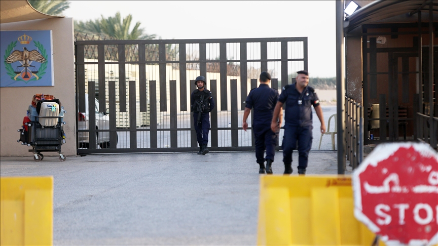 Palestinians say main West Bank-Jordan crossing to reopen Friday