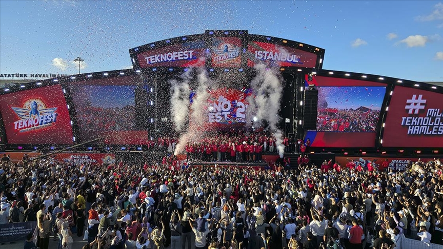 Gençlik merkezleri takımlarından TEKNOFEST 2025'te önemli başarılar