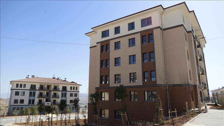 Li Meletiyê çêkirina xaniyên erdhejê didome