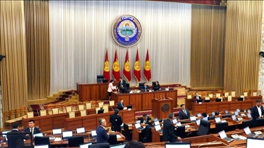 Парламент Кыргызстана принял решение о самороспуске