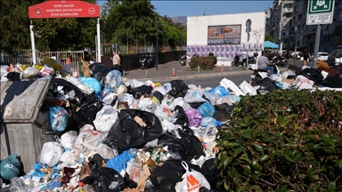Karşıyaka'da işçiler 4'üncü gününde eylemlerini sürdürüyor